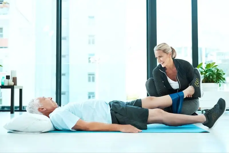 Taśma do flossingu - inspiracja Kubasik W., Humpa F., Rodak P., Kubasik A. Trening i rehabilitacja z ograniczonym dopływem krwi do mięśni